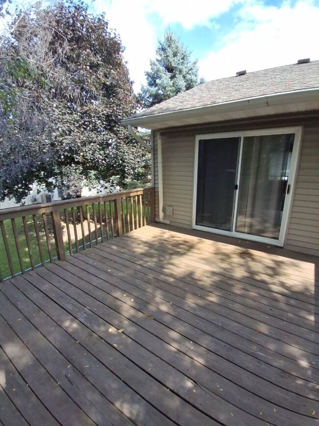 Building Photo - Beautiful 4 Bedroom House in Prescott, WI!...