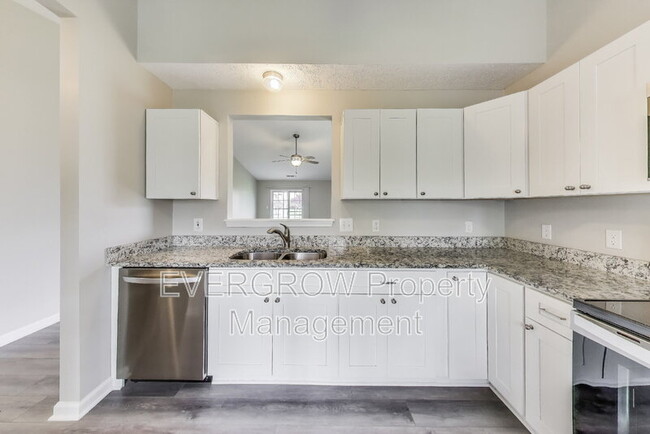 Building Photo - 8033 Painted Pony Dr