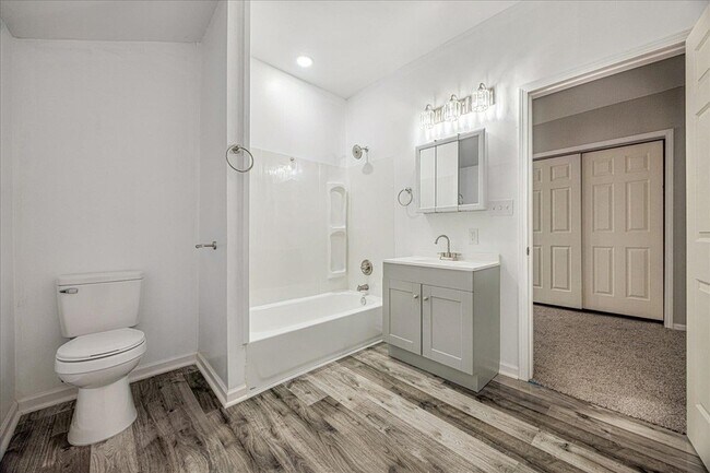 Building Photo - 3587 Cowden Ave