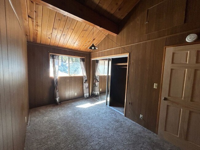 Building Photo - Moonridge 2 Bedroom near Bear Mountain