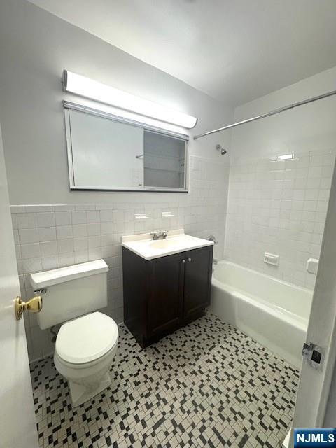 Building Photo - 39 E 39th St