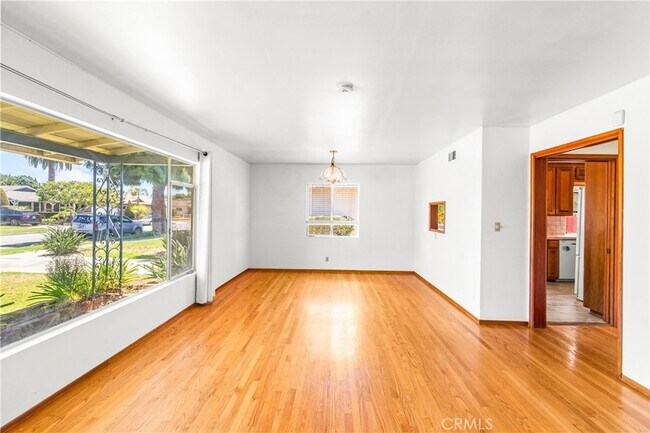 Building Photo - 454 N Shattuck Pl
