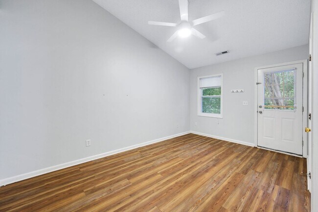 Building Photo - Charming 3BR House in Wilmington