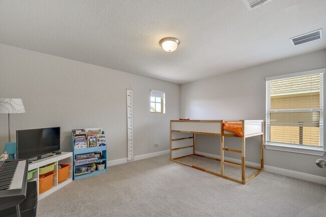 Building Photo - 5813 Viejo Dr
