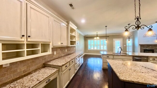 Building Photo - 4504 Hampton View Dr