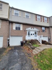 Building Photo - *Well-Maintained 3BD/1.5BA Townhouse Available in West Mifflin*