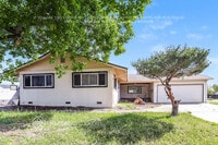 Building Photo - 7000 Carriage Dr