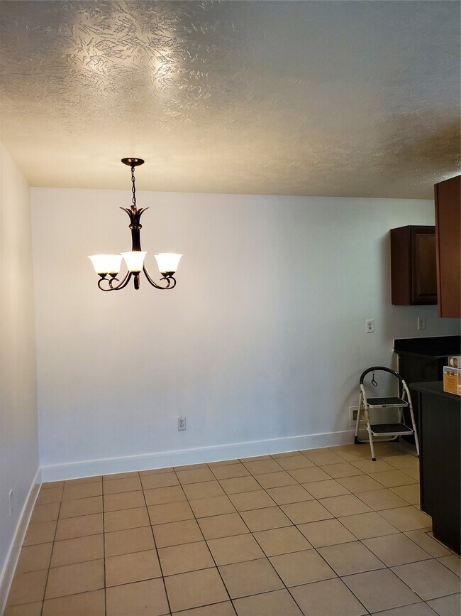 Building Photo - 5319 Cherie Crest Ct