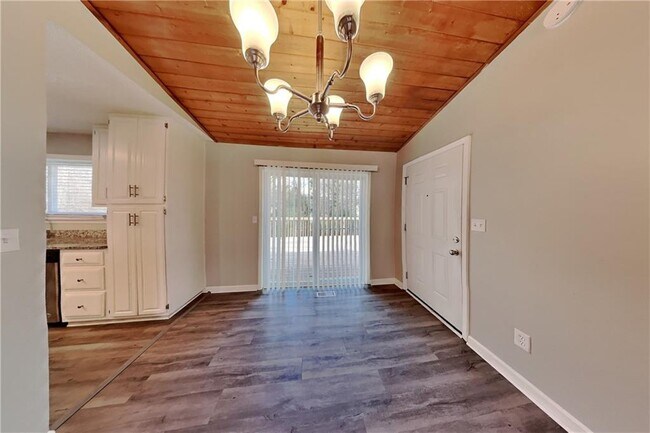 Building Photo - 1734 Wingard Dr