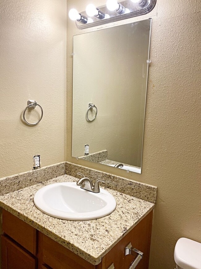 Building Photo - 1750 10th St