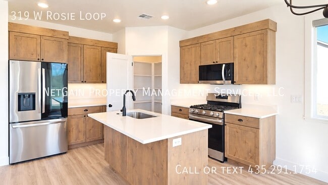 Building Photo - 319 W Rosie Lp