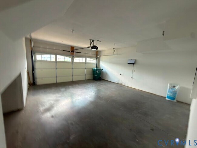 Building Photo - 11403 Hayloft Ln