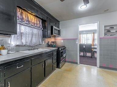 Building Photo - 520 Garfield St