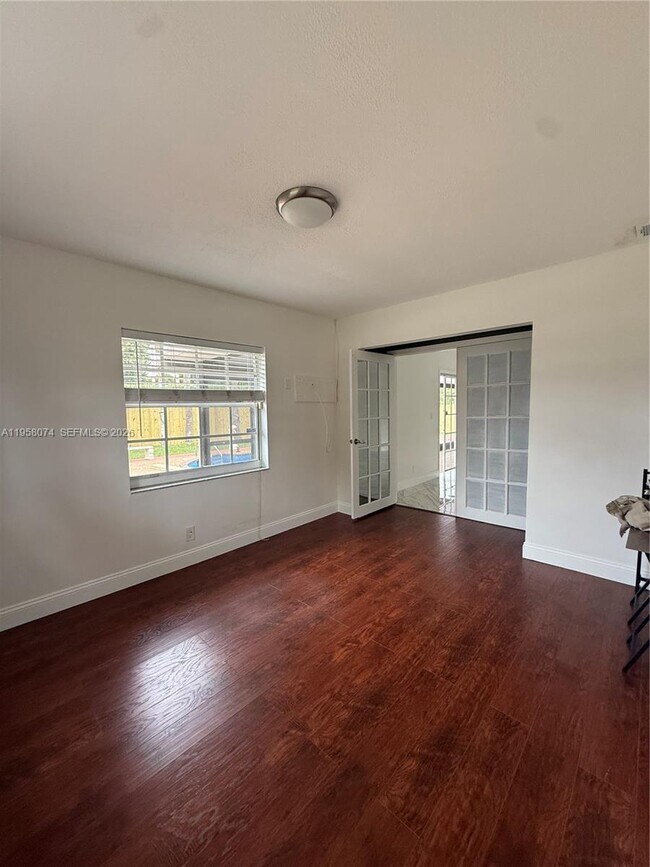 Building Photo - 19253 Carolina Cir