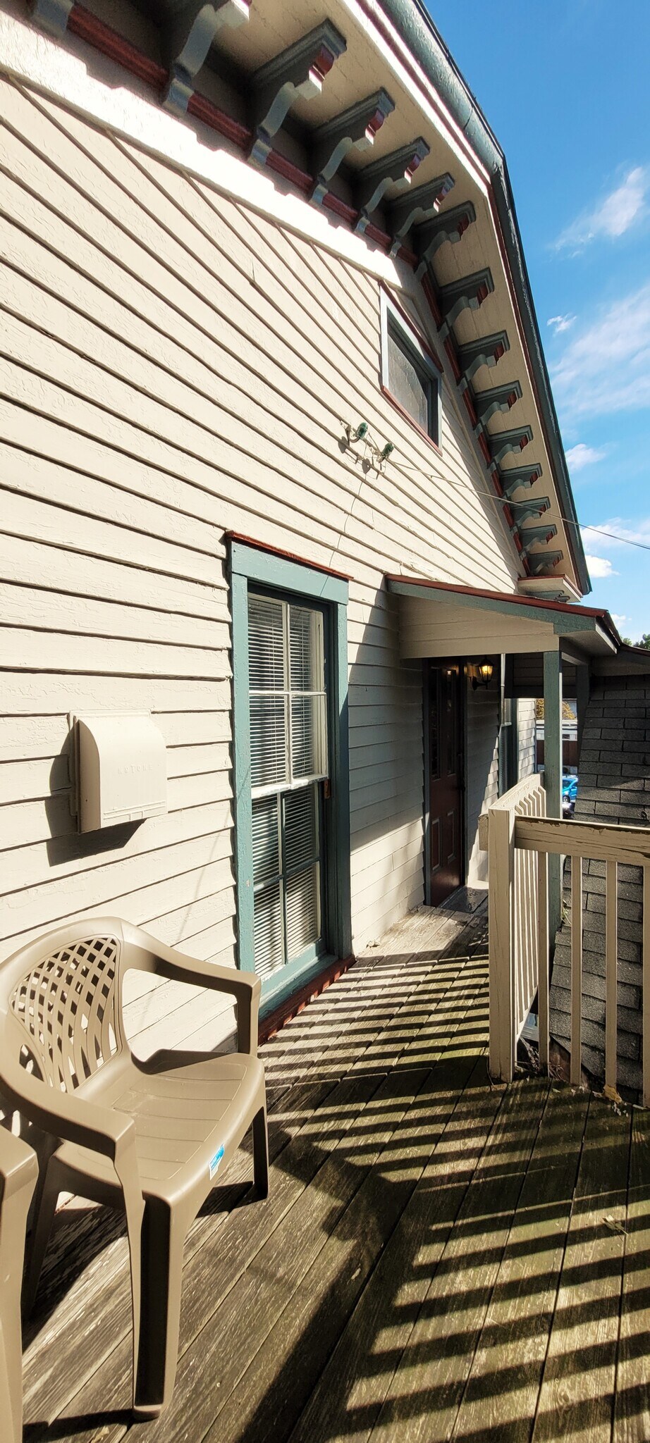 Private Balcony - 463 W Church St