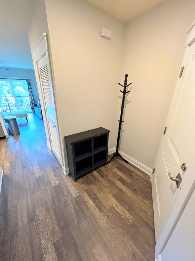 Building Photo - 1 Bedroom Apartment in Lynchburg
