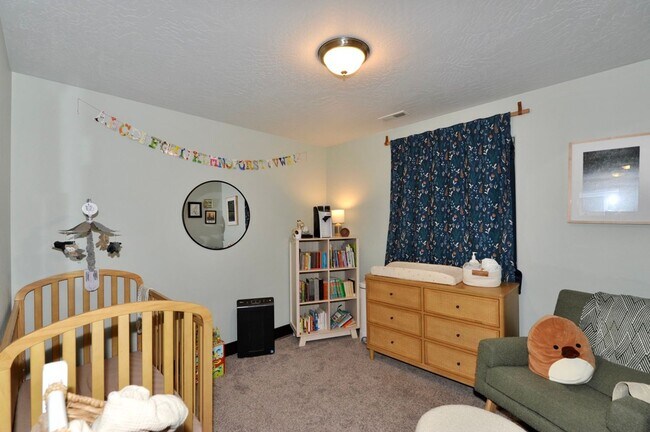 Building Photo - Canfield Mountain 3 bed 2.5 bath with loft...