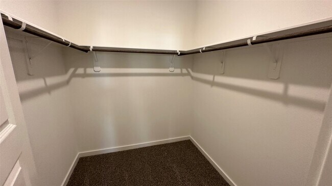Building Photo - 9804 Grosbeak Ln