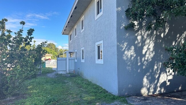 Building Photo - 5020 NW 14th Ave