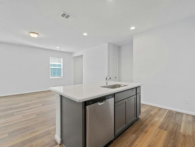 Building Photo - 209 Cherry Blossom Ln