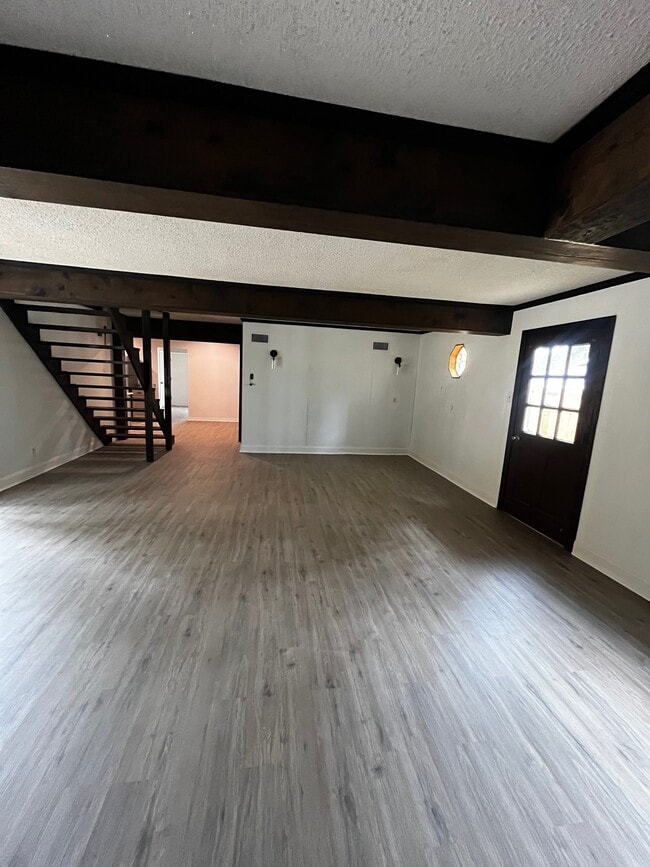 Building Photo - 6650 Zeigler Blvd