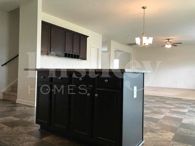 Building Photo - 3283 Grandview Club Rd