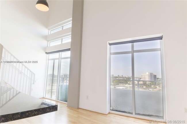 Building Photo - 7600 Collins Ave