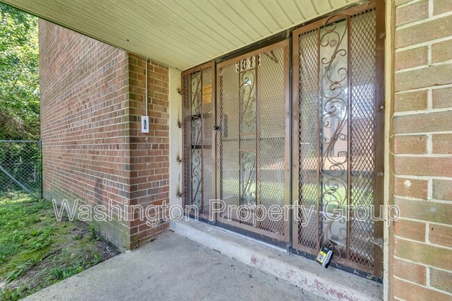Building Photo - 3011 Southern Ave SE