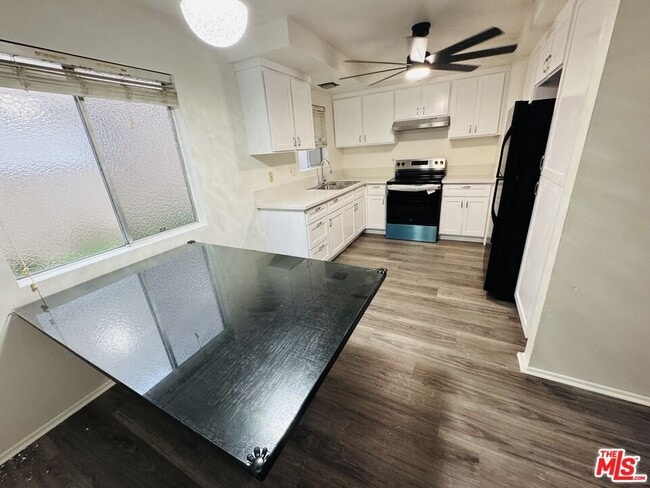 Building Photo - 14903 Normandie Ave