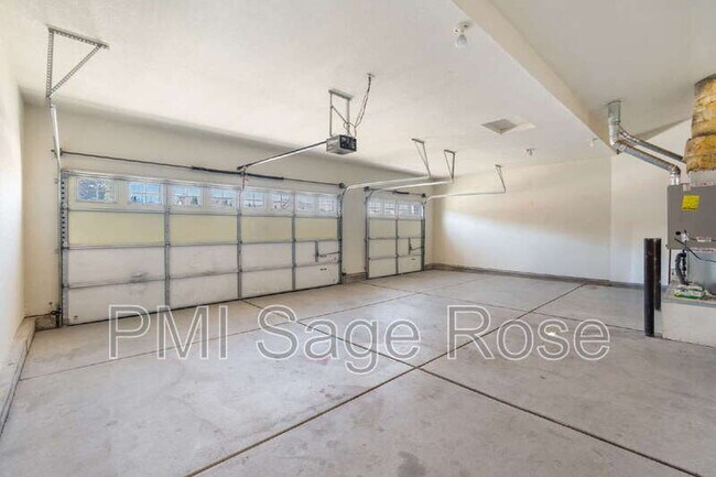 Building Photo - 4276 Talladega Dr