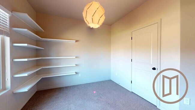 Building Photo - Beautiful home in Little Valley