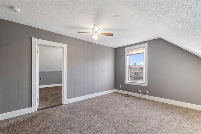 Building Photo - 92 Centre St