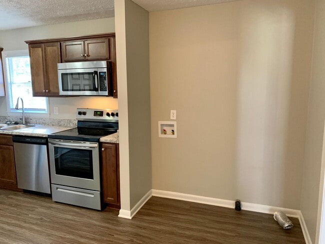 Building Photo - Lovely Updated Home in Spring Lake
