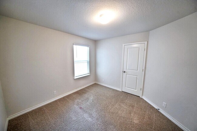 Building Photo - Stunning 4-Bedroom Home in Cobalt Canyon, ...