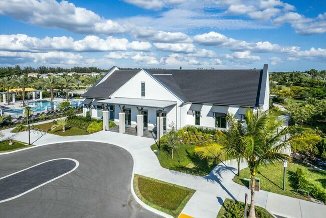 Building Photo - 14964 RedCove Pl