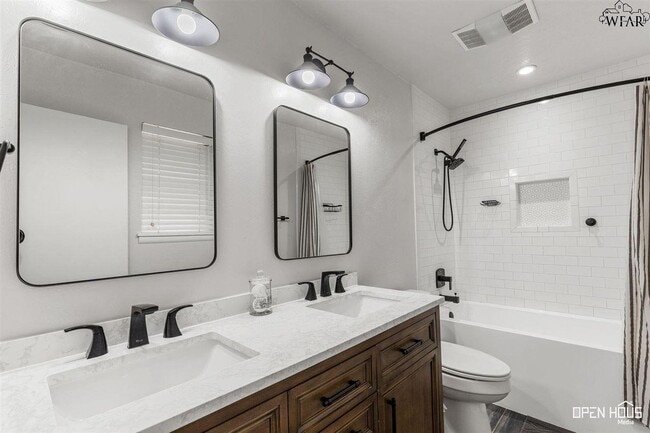 Building Photo - 4805 Big Bend Dr
