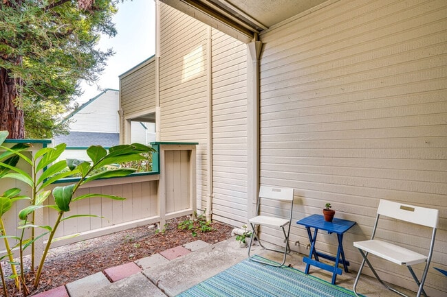 Building Photo - 3641 West Ct