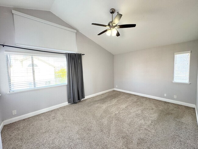 Building Photo - Great Shape Single Family Home in Livermore