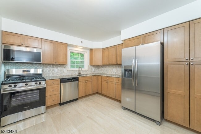 Building Photo - 11 Eastern Pkwy