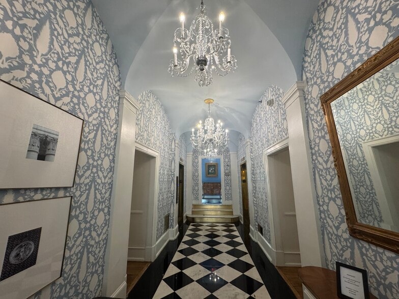 Building Photo - 30 5th St NE