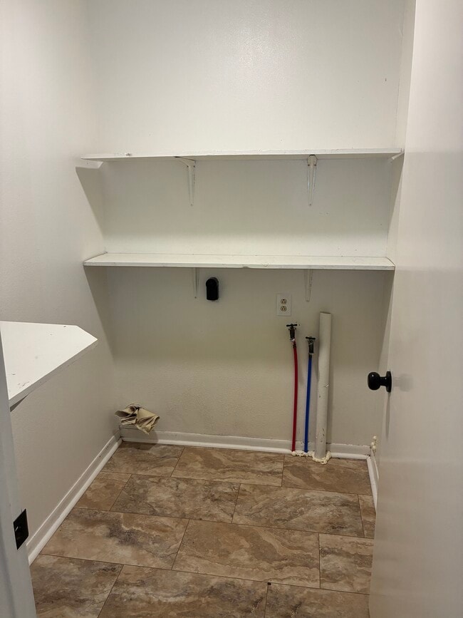 Building Photo - 404 Arizona Ave