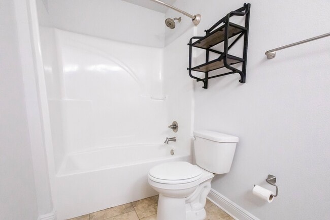 Building Photo - 8207 Doris Ave