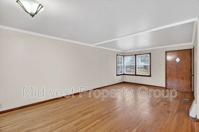 Building Photo - 1015 Avant Dr