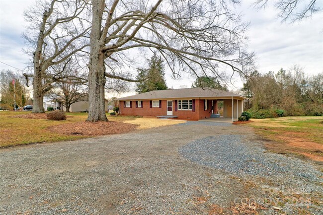Building Photo - 172 Faith Rd