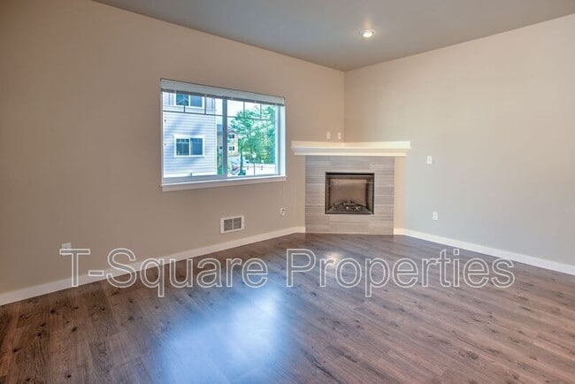 Building Photo - 14919 41st Ave SE