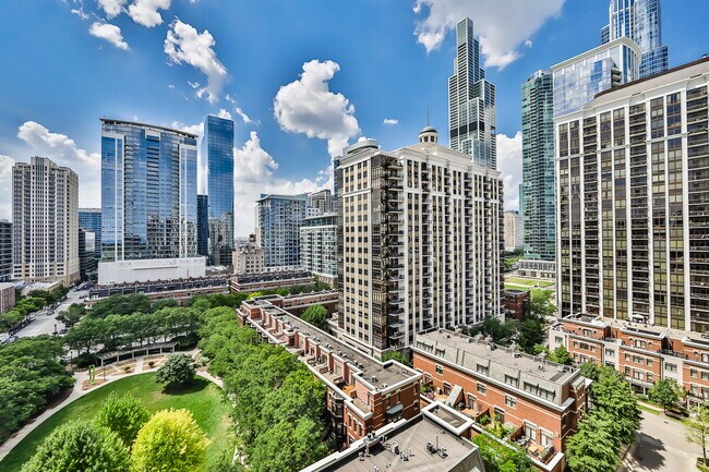 Building Photo - 1620 S Michigan Ave