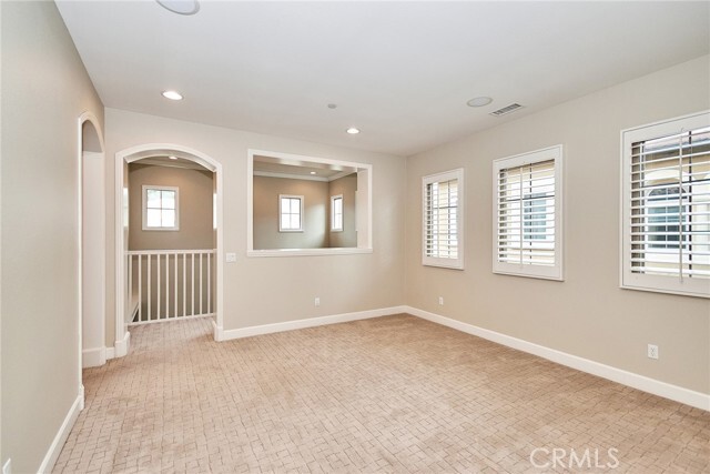 Building Photo - 116 Bridle Path