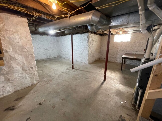 Building Photo - Click the “Apply Now” button or email wapmrentals@gmail.com for a prompt response.