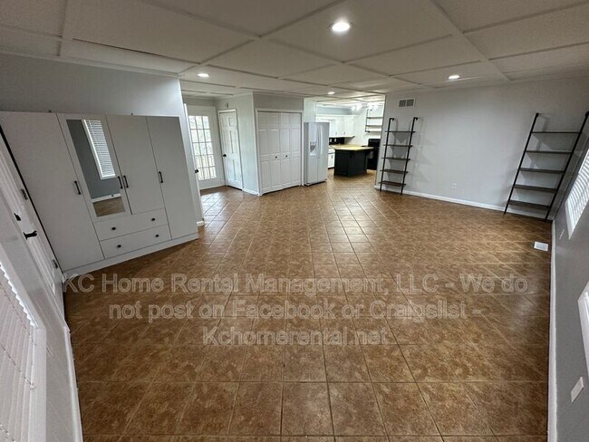 Building Photo - 5016 Norwood Ave