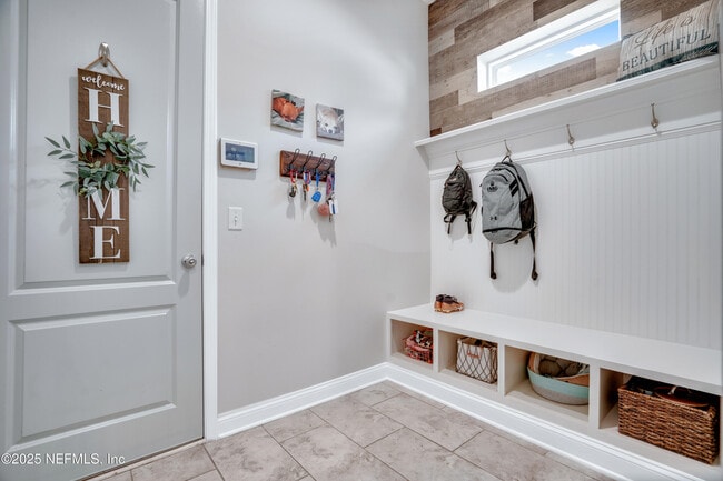 Building Photo - 606 Cloisterbane Dr